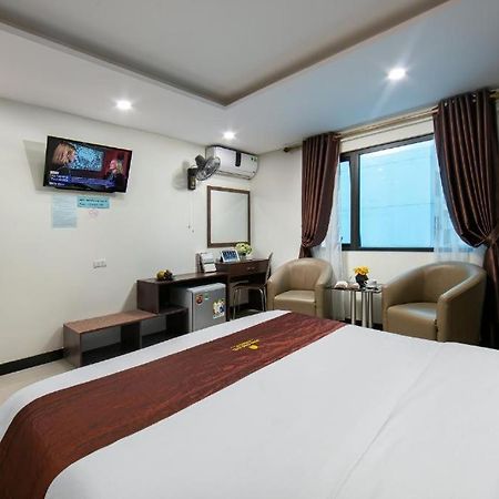 Quang Chung Hotel - 56 Le Van Thiem - By Bay Luxury Hanoi Kültér fotó